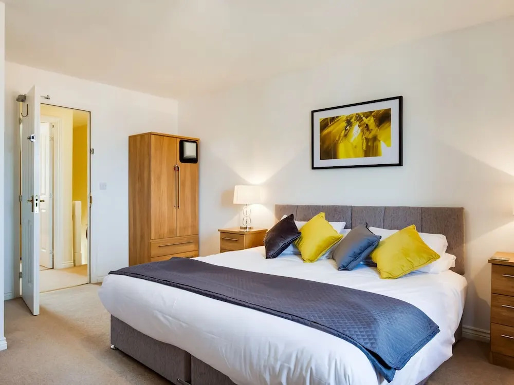 Simplistic Holiday Home in Cheltenham With Garden