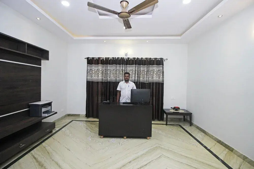 JCR Comfort Homestay By OYO Rooms