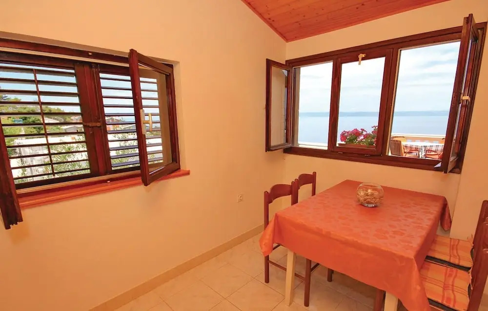Stunning Home in Prizba With Wifi and 3 Bedrooms