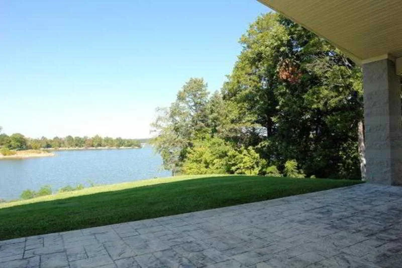 Magnuson Hotel on the Lake Clarksville