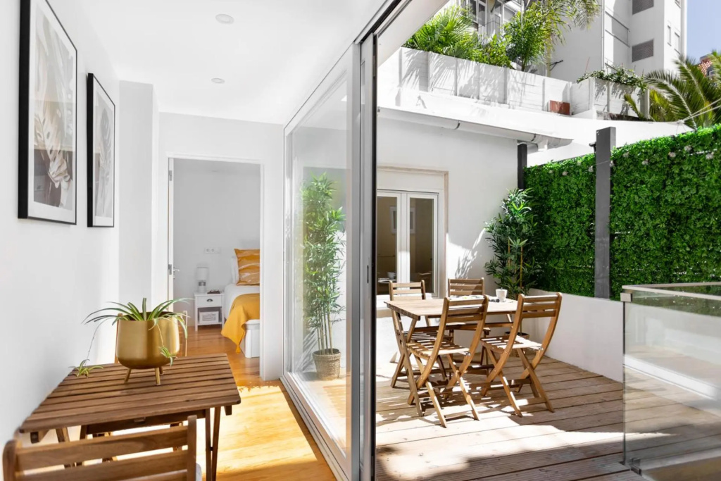 JOIVY Principe Real 2BR Apt w/Terrace nearby Botanical Garden of Lisbon