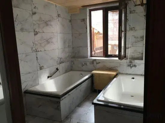 Yitang Yizhai Hot Spring Hotel