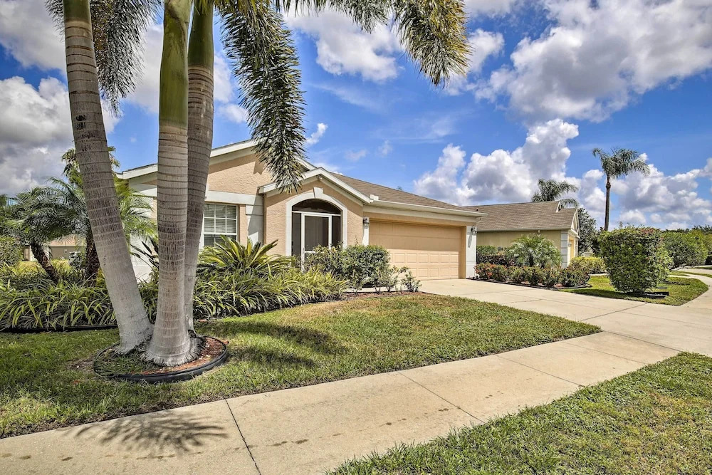 Saltwater Pool, Spa & Lanai: Bradenton Home