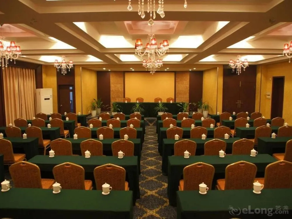 Golden Palace Hotel