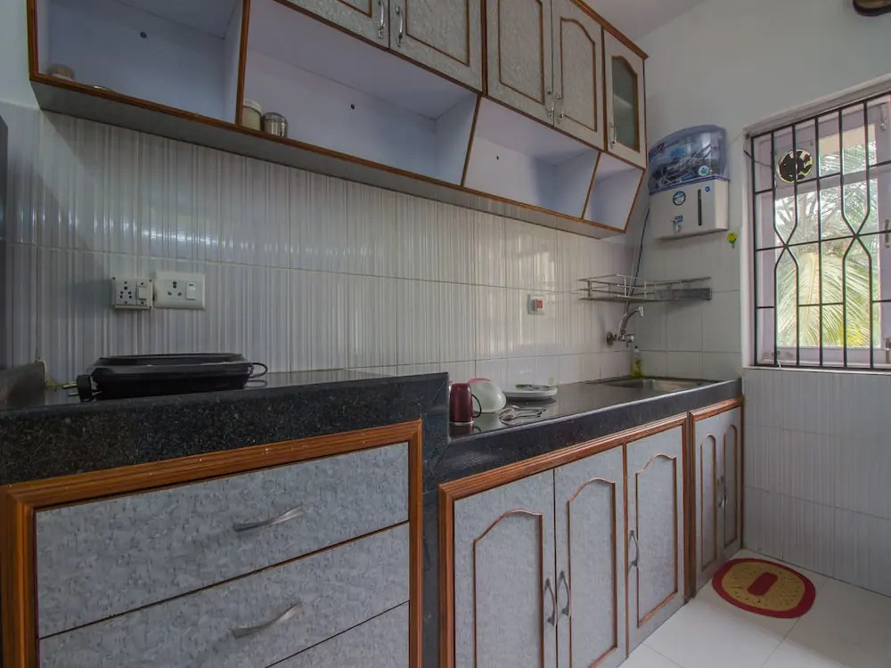 OYO 16979 Home Pool View 2 BHK Siolim