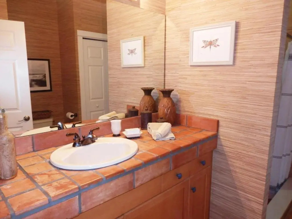 Privacy in Paradise - Private Villa with heated pool and spa - sleeps 6