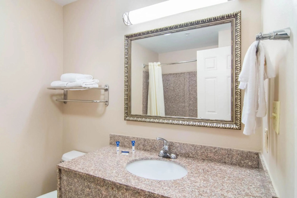 Americas Best Value Inn - Mableton