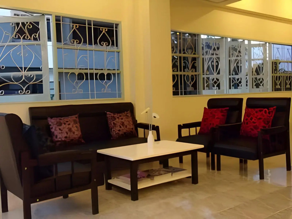 Albatross Guesthouse @ Thungwualaen Beach