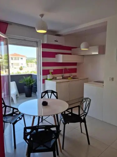 Villa Ave