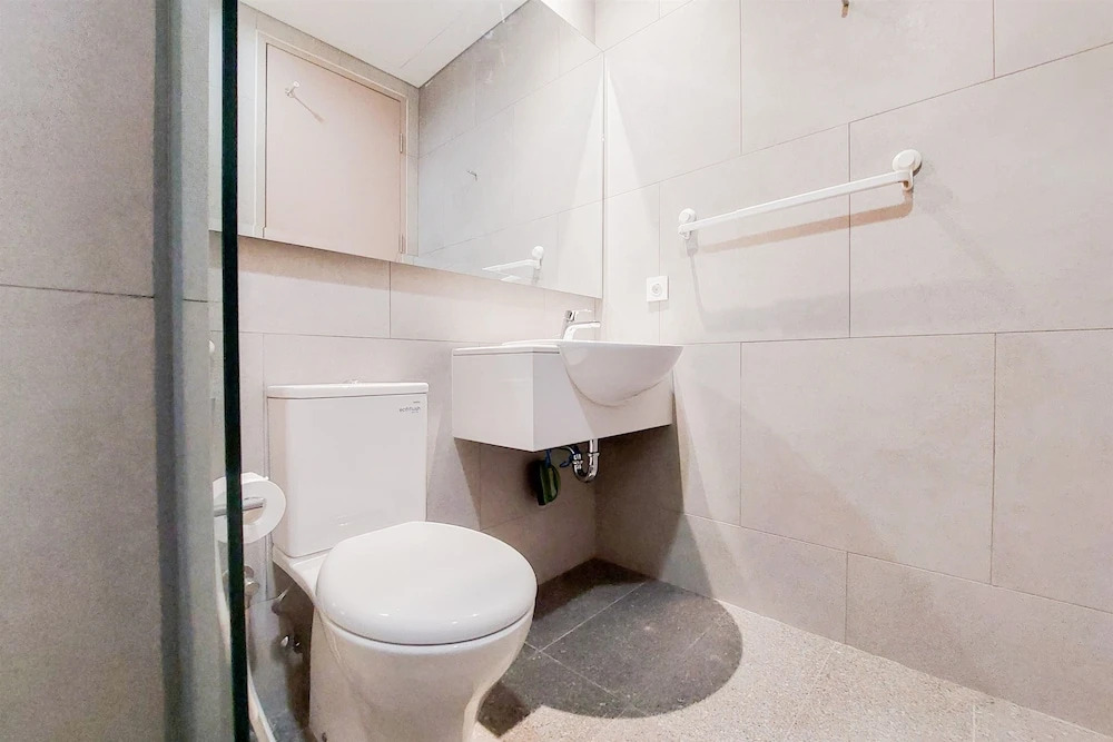 Modern And Warm 2Br At Menara Jakarta Kemayoran Apartment