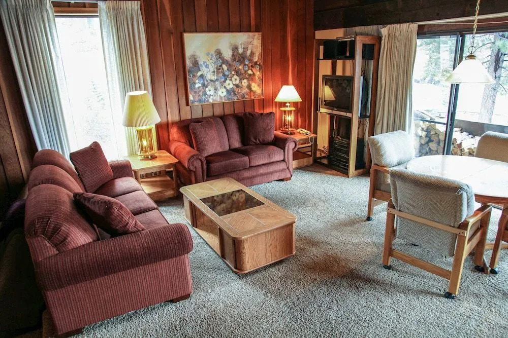 Mammoth West #118 4 Bedrooms 2 Bathrooms Condo