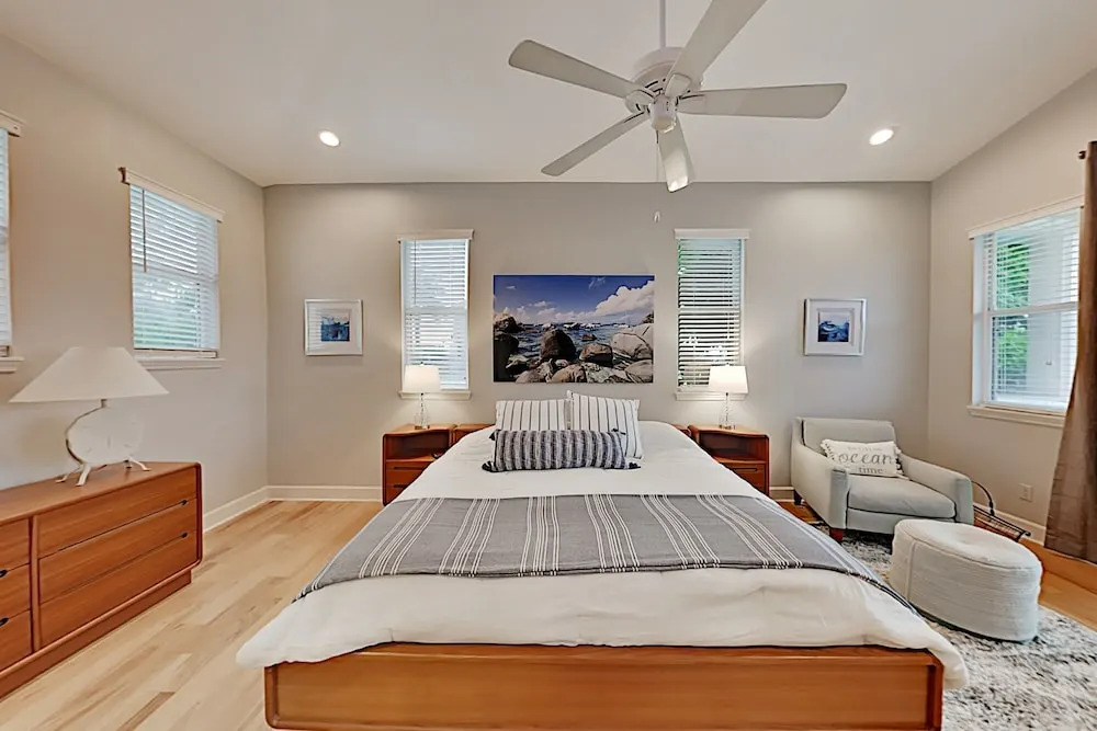 New Listing! Canalside W/ Pool, Walk To Beach 3 Bedroom Home