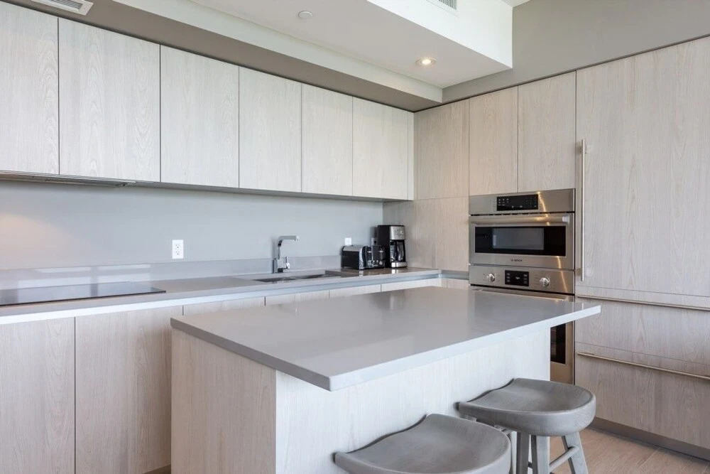 Hyde Beach House Luxury -resort 3 Bedroom Condo by RedAwning