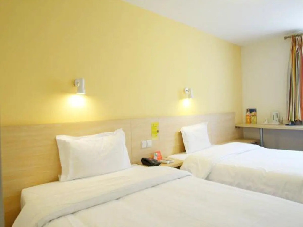7Days Inn ShangHai XuJiaHui YiShan Road SubwayStation