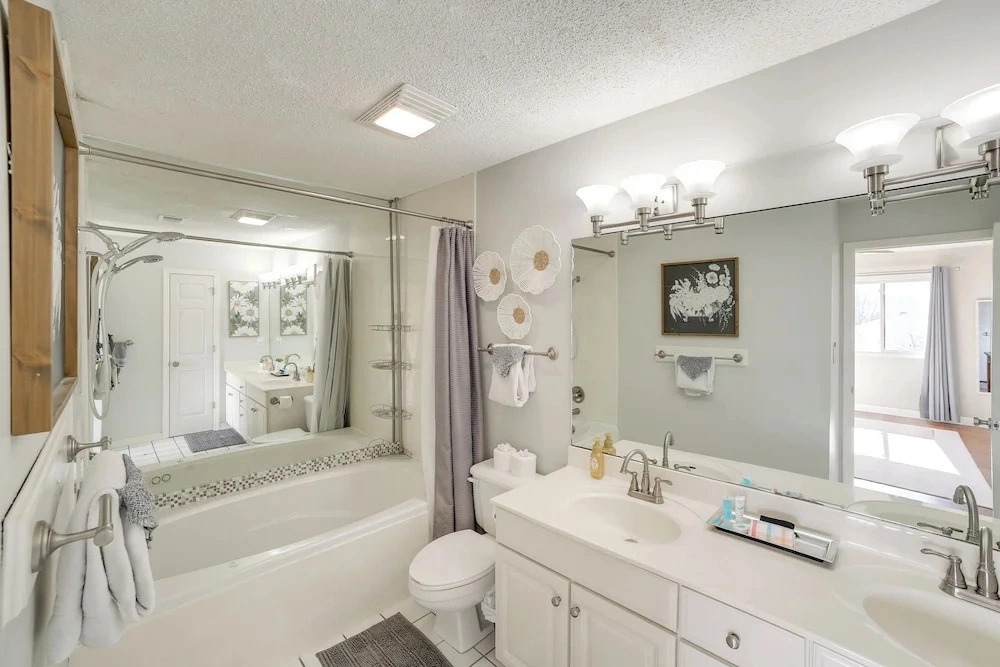 Pool Access! 2-unit Escape at Pointe Royale Resort