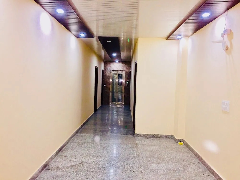 Super 51 Hotel