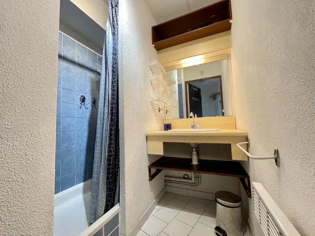 Appartement Sète, 2 pièces, 6 personnes - FR-1-338-60