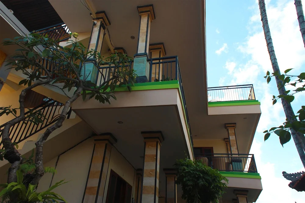 CR Tris Rooms Seminyak