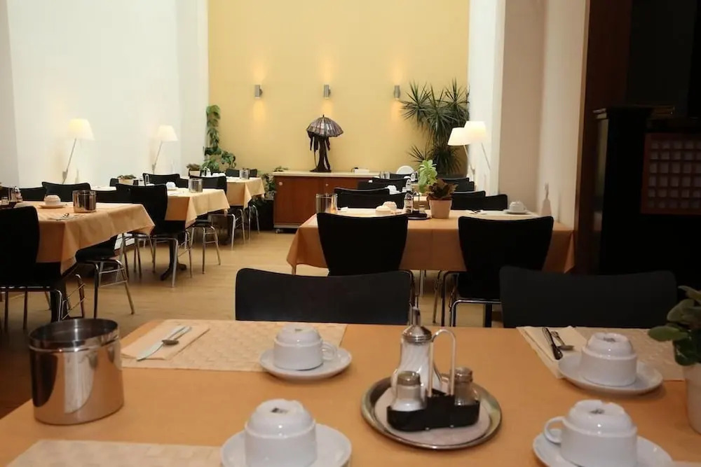 MEININGER Hotel Frankfurt Main / Airport