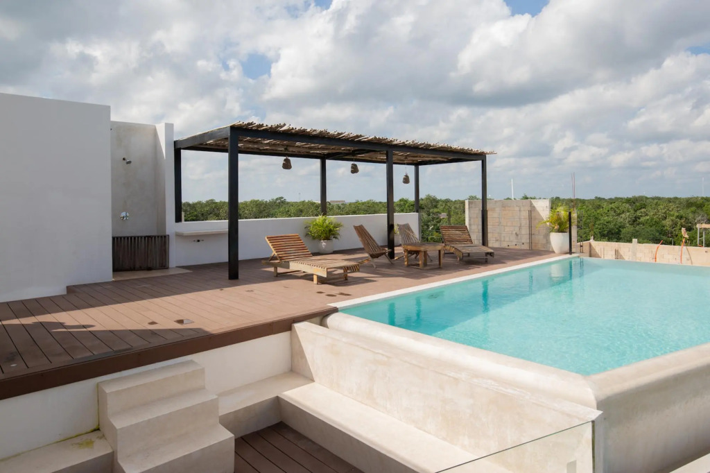 Modern 4BR Apartment  | La Veleta | Rooftop Pool | Amazing Amenities | Incredible Jungle View