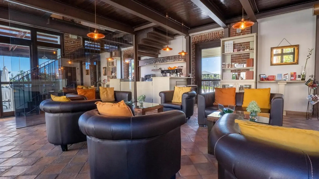 Relais Bella Rosina Pool & Spa