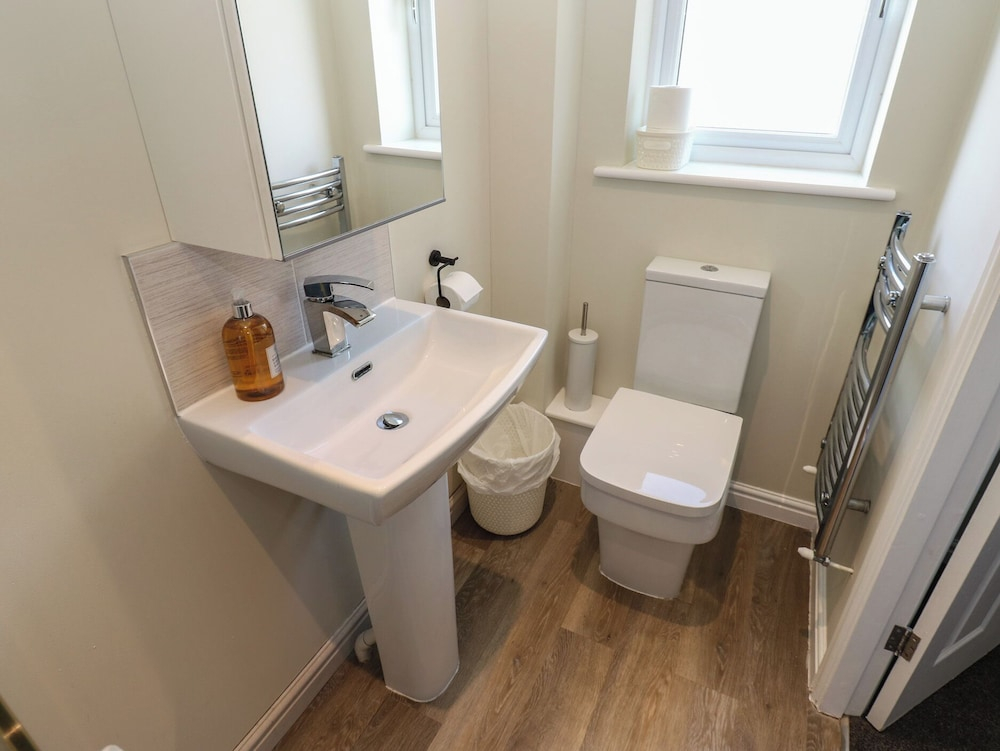 5 Ashcroft Mews