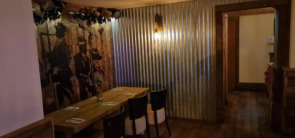 The Waterside Bar Rooms & Restaurant