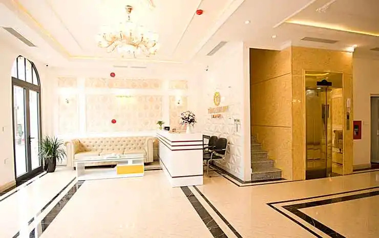 LUXURY HOTEL