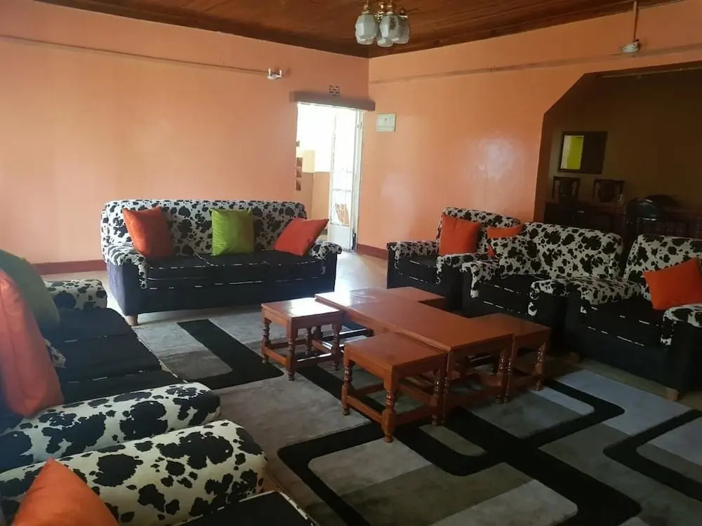 Kileleoni Mara Gateway House