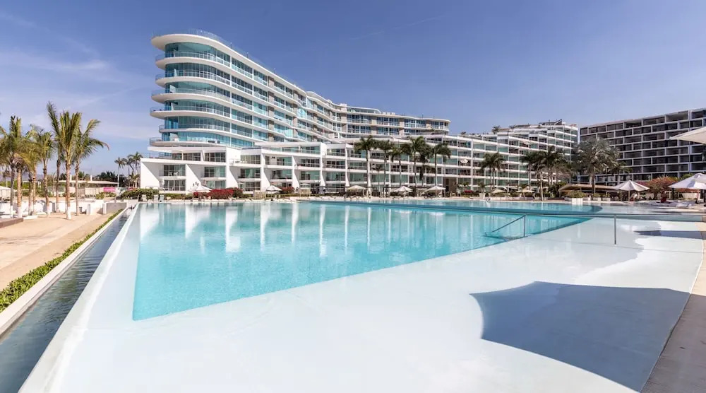 Condo Aria Ocean 411 by Kivoya