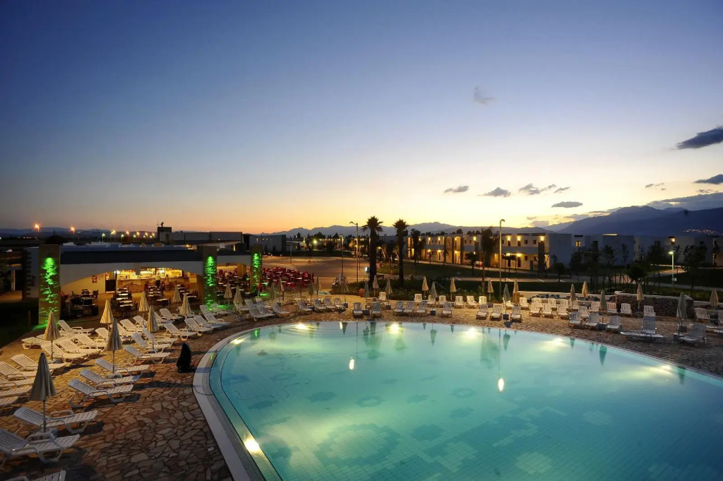 Курортный отель Sibari Green Resort