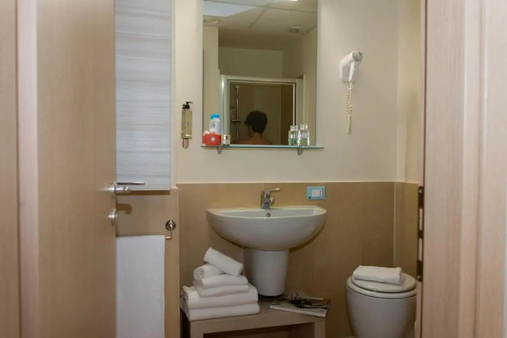 Canado Family Hotel