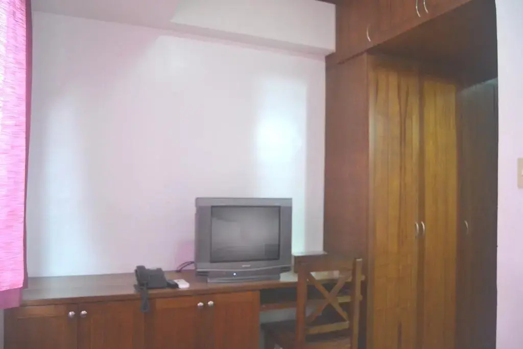Isabelle Royale Paranaque