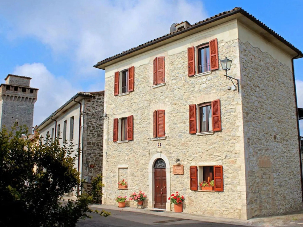 Mansion in Prodo near Lake Bolsena