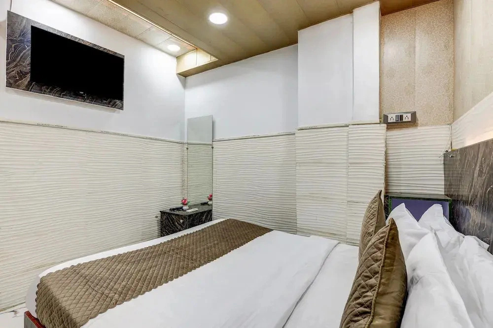 Mauryan Express Hotel Dabri Janakpuri
