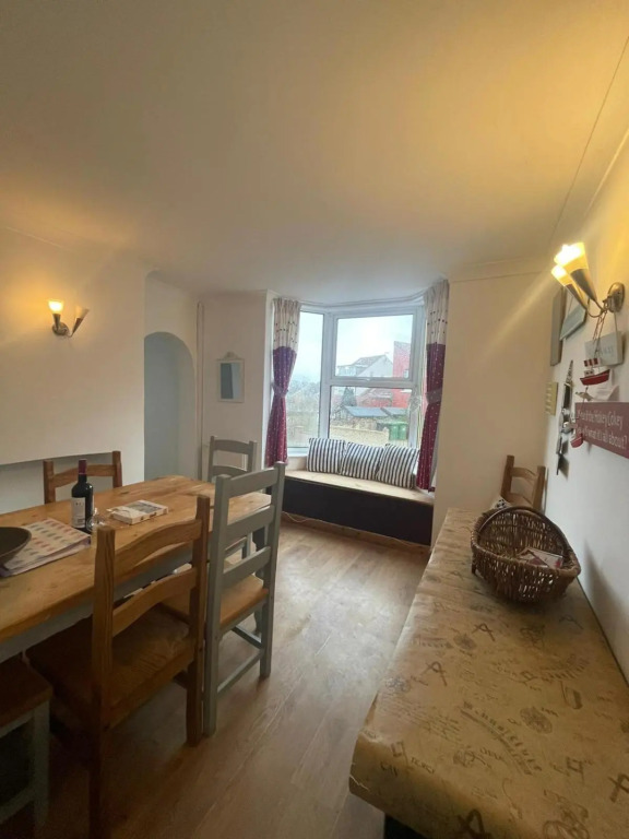 Cozy Cromer Cottage