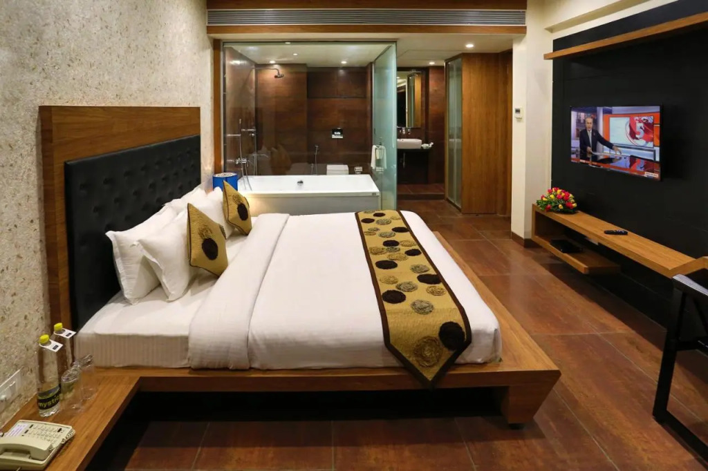 Grand Kailash Hotel