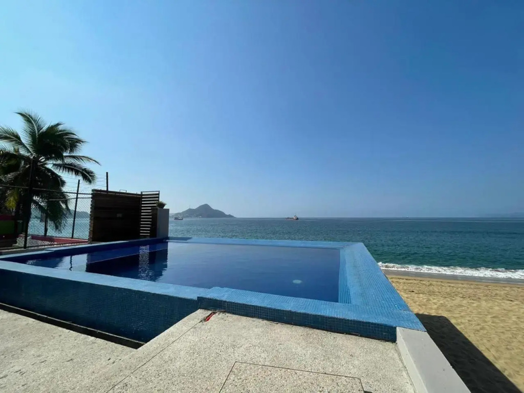 Increible Departamento A Pie De Playa En Manzanillo, Completamente Nuevo