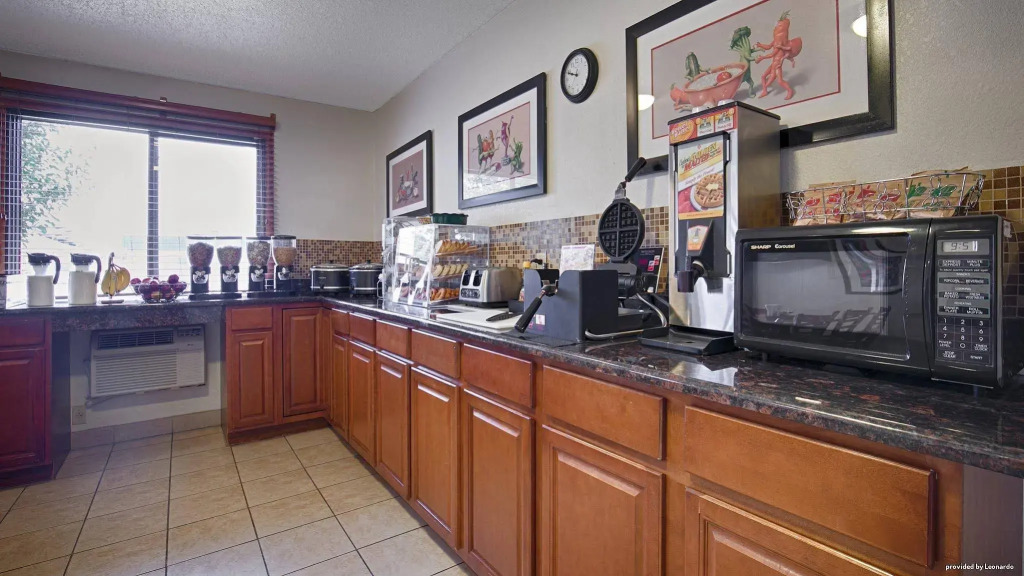 Best Western Mount Pleasant Inn