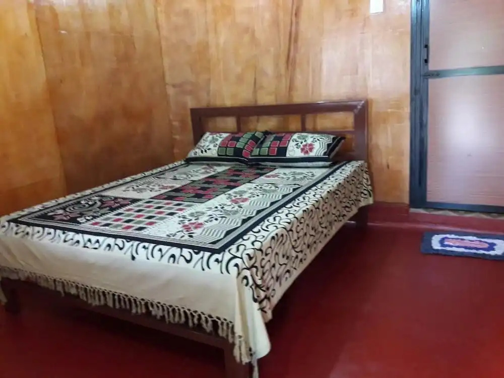 Naaval Beach Villa & Rooms