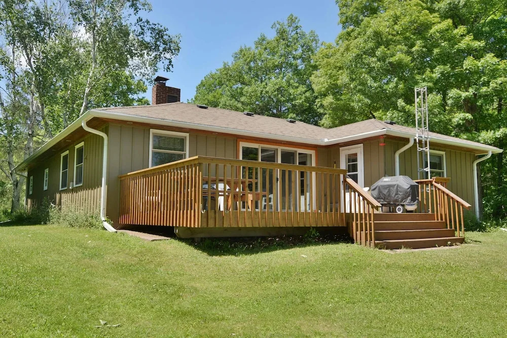 Thirty Point Lodge