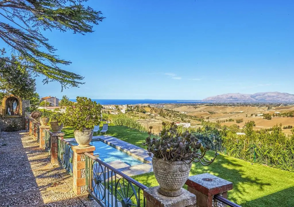 Villa Tommaso Maruggi, Sicilia, con Jacuzzi e piscina privata