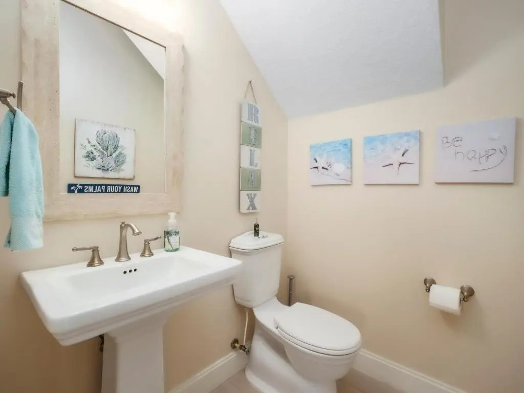 Lost Treasure, New Property, 3 BR+, Guest Suite, Ocean View, Pets, Sleeps 8