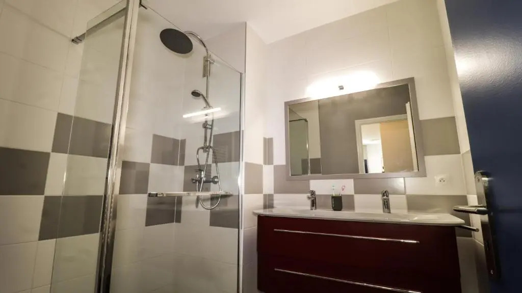 HOMEY LA COLOC DU 40 - Colocation haut de gamme de 4 chambres uniques et privées - Proche transports en commun - Aux portes de Genève