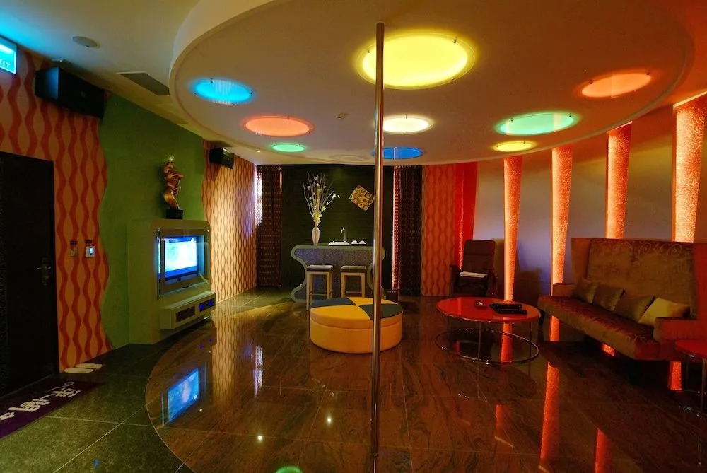 Rage Motel