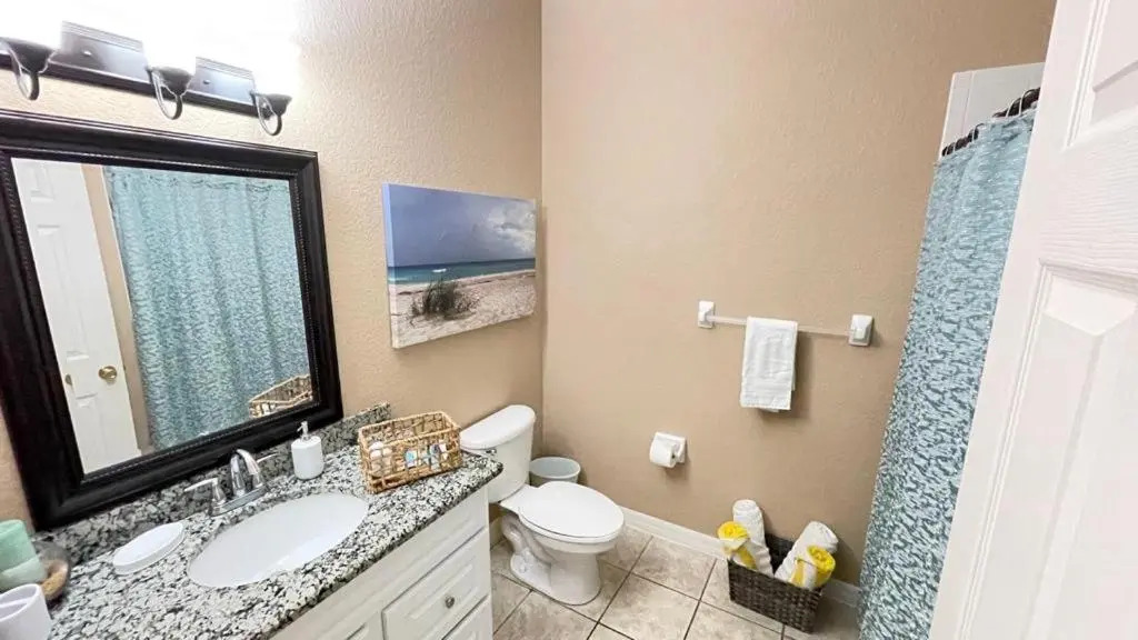 Beautiful 3 Bedroom Apartment minutes from Disney!