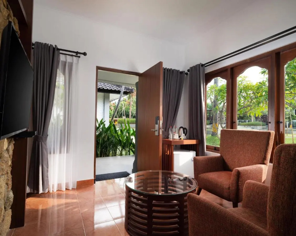 Отель Brits Resort Lovina