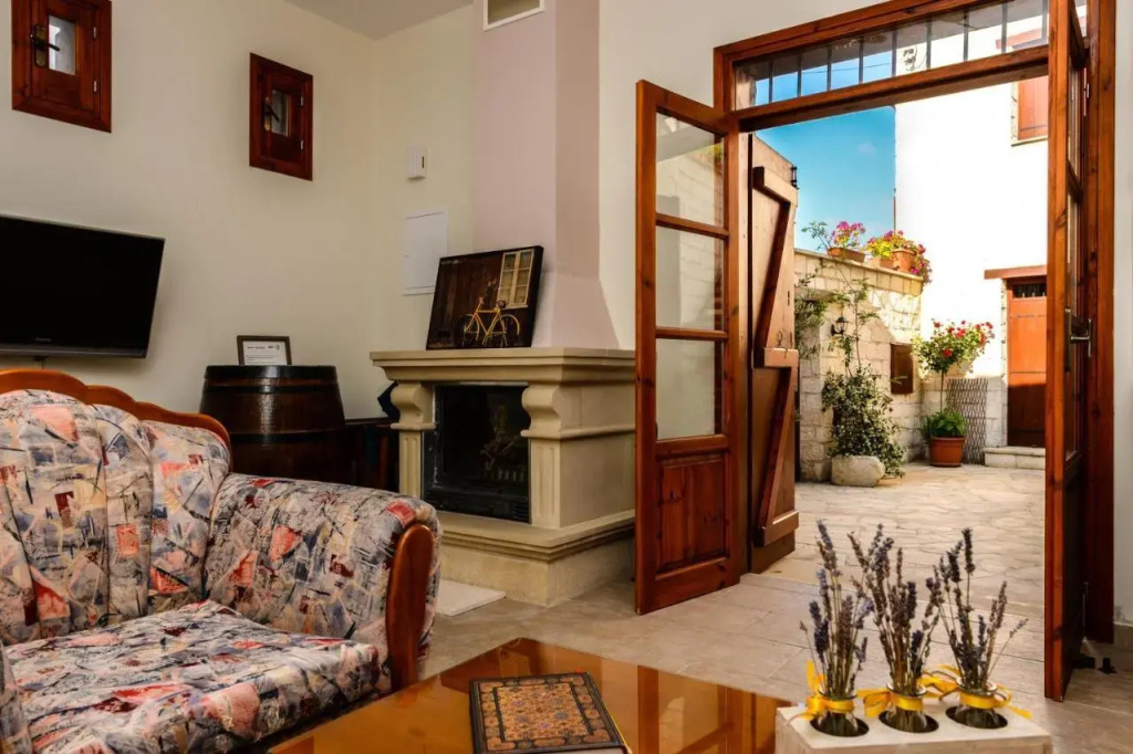 Villa Saint George - Stone Costa