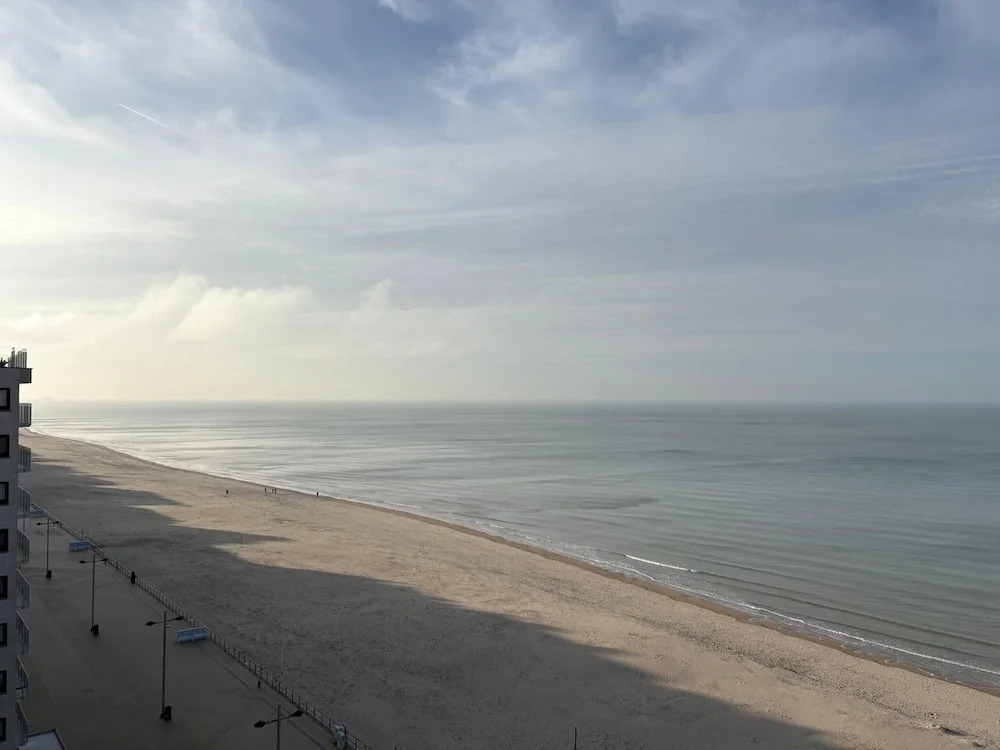 Apartment With sea View in Middelkerke for 6