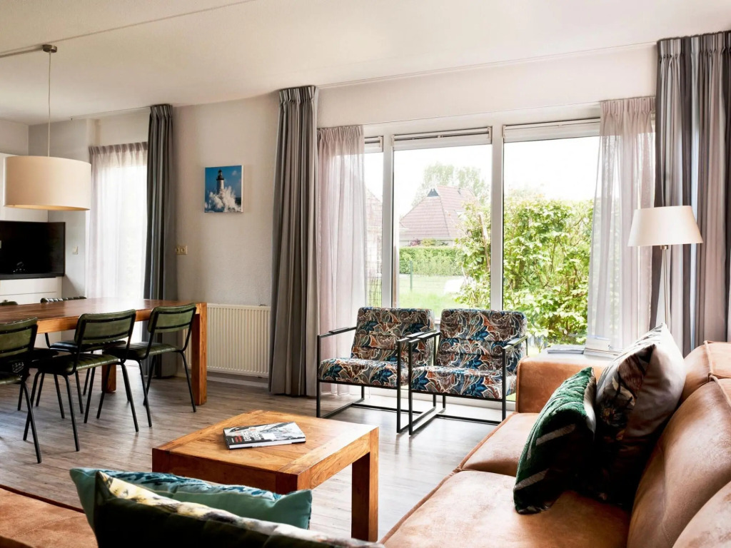 Bungalow near De Alde Feanen with Spa